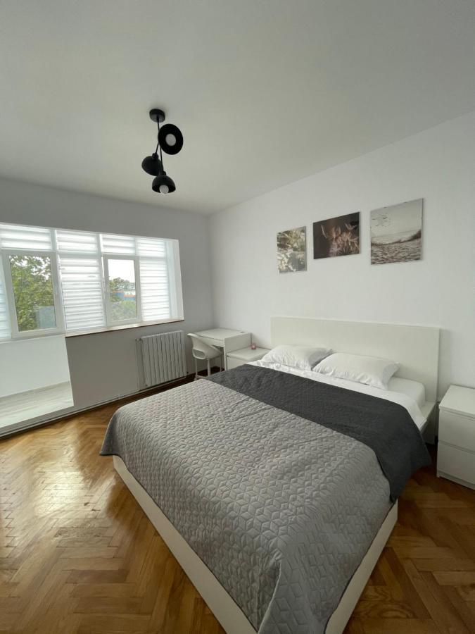 Apartament De Lux Semicentral Яш Екстериор снимка